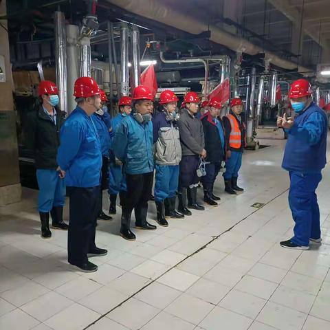 清理酸沟任务重，保障安全当为先