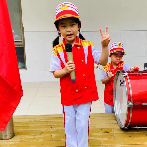 桃子第一次参加幼儿园升旗仪式主持2022年9月19日