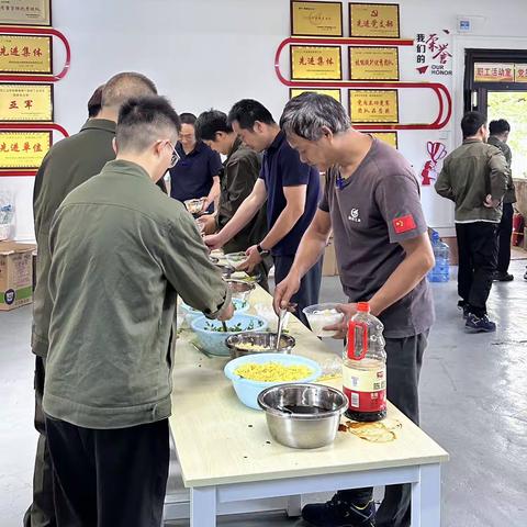 秋风生凉意，微阳暖人心