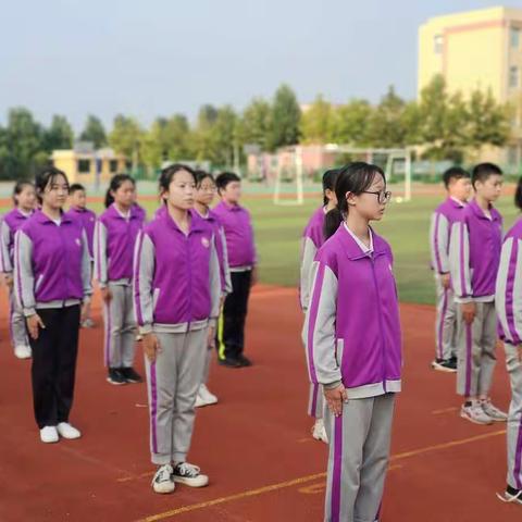 【少年乘风正当时】—平度市实验中学香店校区七年级四班军训风采