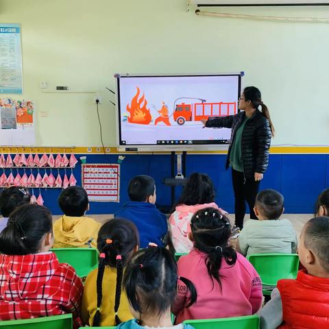 多彩多姿的十一月中二班