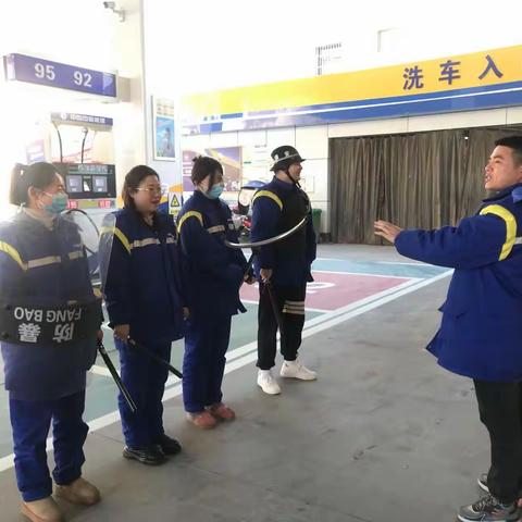 吴起县新鑫加油站  反恐防爆应急演练