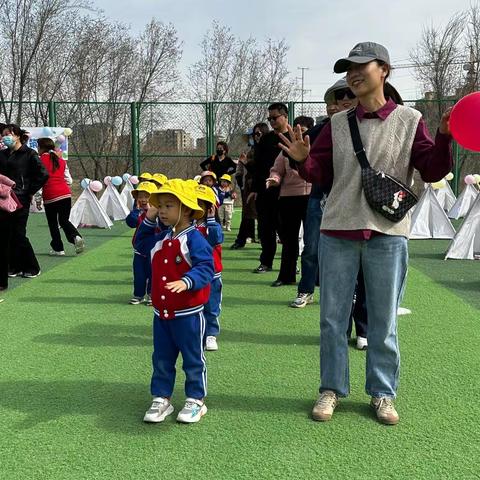 芯芯班亲子游戏“拥抱春天”