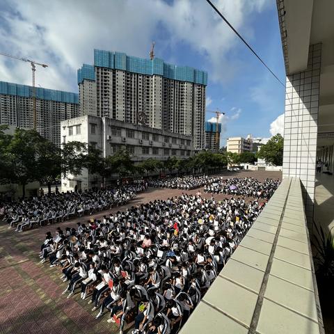 法制教育进校园，法律意识入人心 ——饶平县华侨中学举办师生法制教育讲座