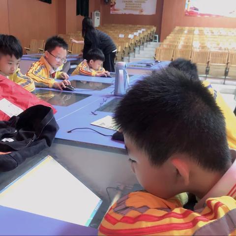 东城第三小学 Scratch  鼠标打靶游戏程序