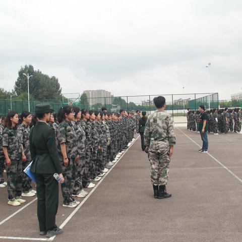 以爱之名  用心呵护——高密中专财经服务部新生军训首周侧记