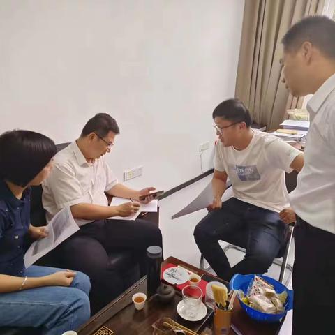 贯彻落实“三争三领、三促三提”行动，区商务局刘平局长莅临仓山镇指导经济工作