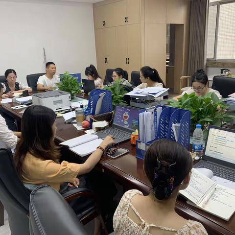 贯彻落实“三争三领、三促三提”行动，仓山镇开展经济工作部署，服务重点招商企业