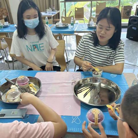 公明街道李松蓢社区2023年民生微实事“幸福邻里情，巧手美食培训班”--凉粉果冻活动