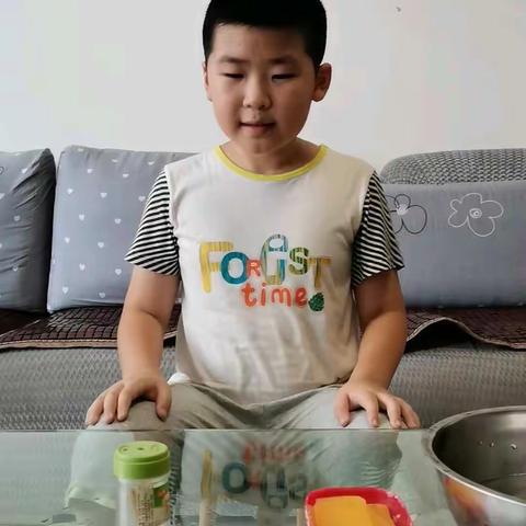 家庭小实验之②神奇的牙签——三（3）班李霄阳