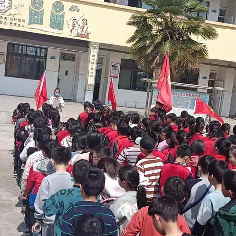 清明祭英烈 传承中国情—大隗镇王沟希望小学清明节祭扫活动