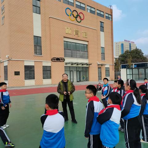 拥抱科学，跃动梦想----兴华路小学首届文化艺术节之科技节隆重举行