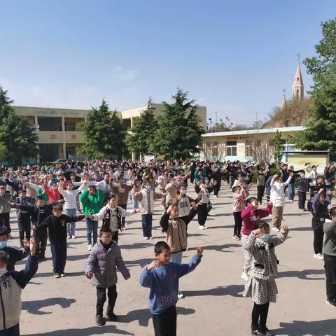 多样活动展风采，多彩课余助活力——北安乐乡南田村小学多彩课余进行时