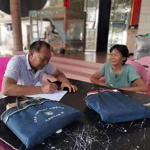 梅东村开展低保户、特困户、脱贫户走访活动