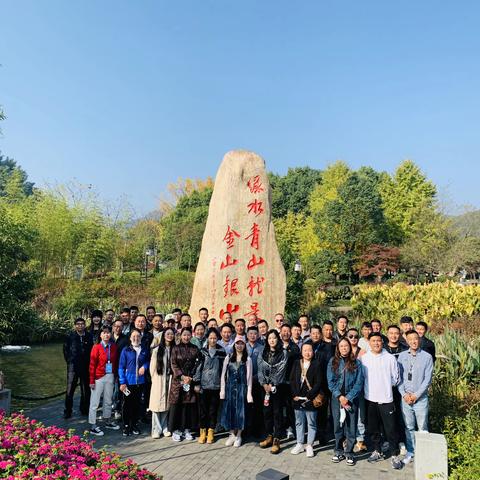 当好三个第一书记，推动乡村振兴走实走深