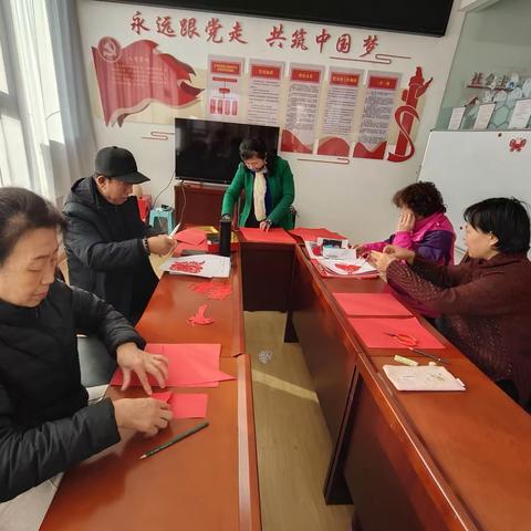 太西街道佳美绿洲社区开展“巧手剪纸迎新春，传承民俗添年味”主题活动