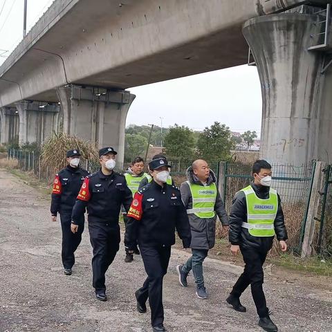 江北街道办事处常态化铁路巡查