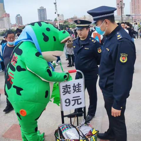 洁净市南 火车站中队在行动