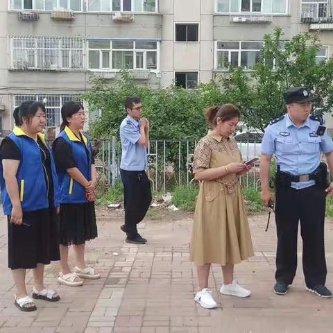 热心居民举报“僵尸车”，细心网格员排风险