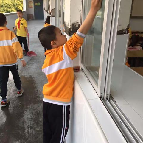 【百色市逸夫小学】传承雷锋精神  争做美德少年