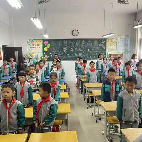 防震减灾，安全通行——304班