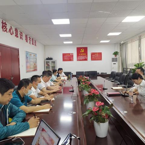 把忠诚镌刻在心中用奋斗书写在岗位—洪山召开复退转军人座谈会