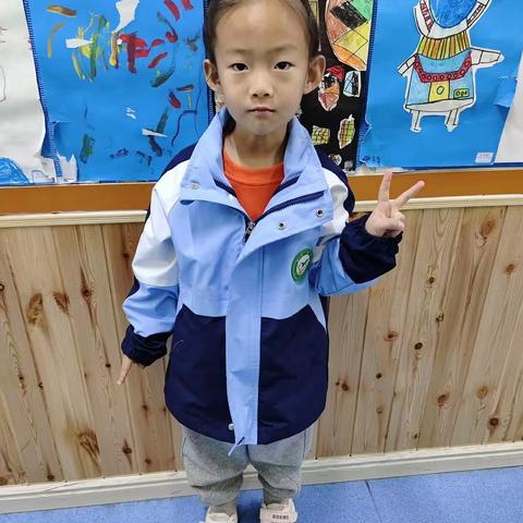 木子幼儿园小二班曹祎小朋友2023年春季幼儿园日常！