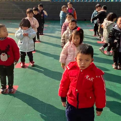 黄土店公立幼儿园小一班第一周校园生活