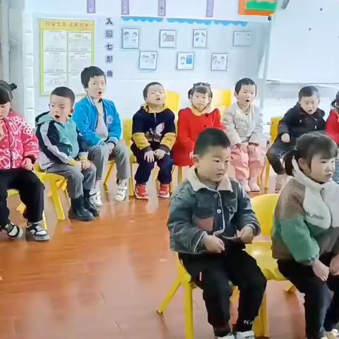 黄土店公立幼儿园小一班第七周校园生活