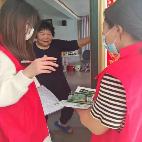 垃圾分类进家门 宣传引导共携手