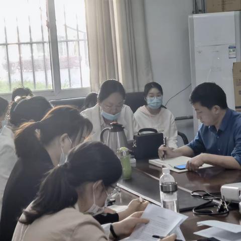 数学与统计学院第三党支部开展了以“国家安全，人人有责”为主题的党日活动