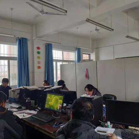 丰庄镇赵庄小学期中考试成绩分析会