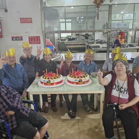情暖人间，爱在龙轩—八月集体生日会