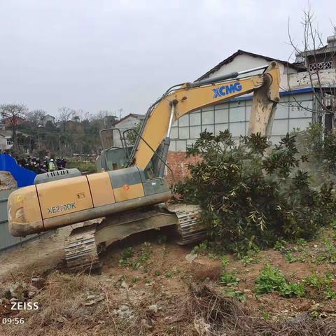 张滩镇依法执行排除妨害纠纷案，全力保障城东新区开发建设。