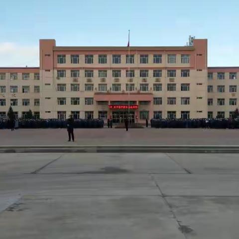 加强校园文化建设，营造优美学习环境――实验中学校园文化建设和环境卫生治理成效显著