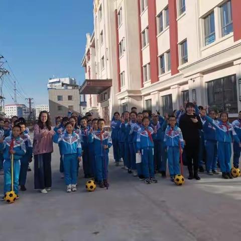 欢乐校园 趣味游戏“棒打西瓜⚽️”