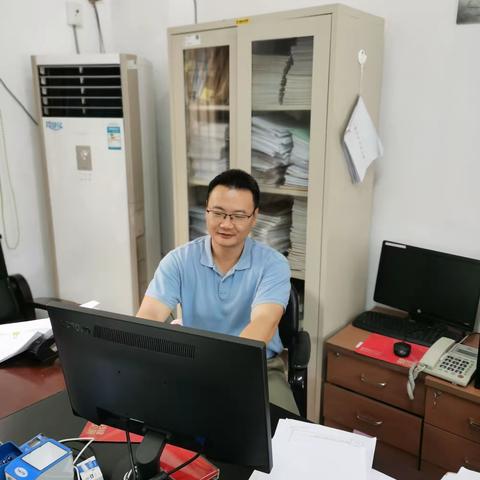 强化知识产权发展、保护工作