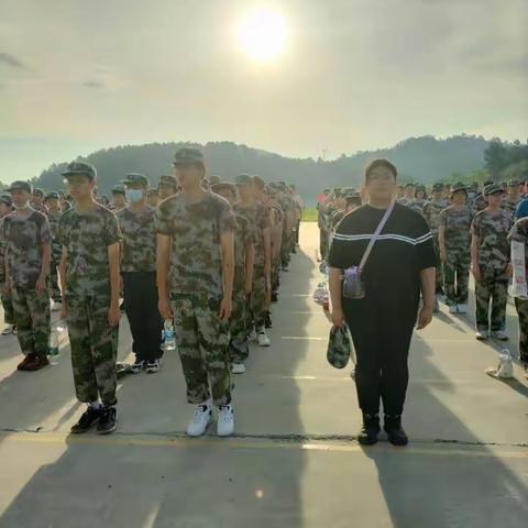 武汉市第二十（民族）中学2021级军训全记录第二日