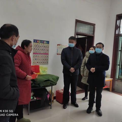 扶弱帮困暖民心    排忧解难顺民意