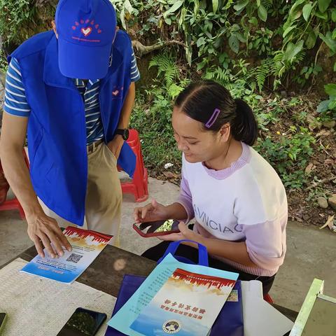 白沙县打安镇可程村开展进村入户禁毒宣传活动