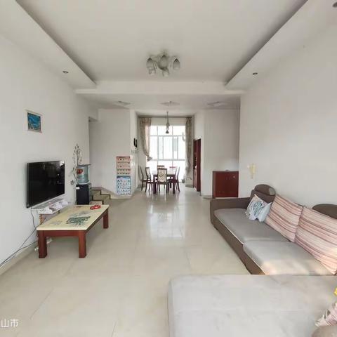 ⭐35.8万上品东城，现浇6楼非顶楼，中装321产权105平米实际120平米，卧室带大阳台，老证不包V6717