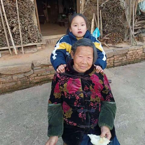 实小少年，向美而行
