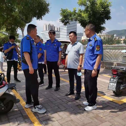 部门重拳出击 整治彰显成效--花鸟鱼虫市场环境大变样