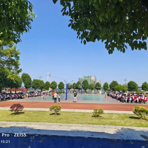 常福中学2022年五月校园篮球赛暨“青春永向党，致敬二十大”活动开幕式