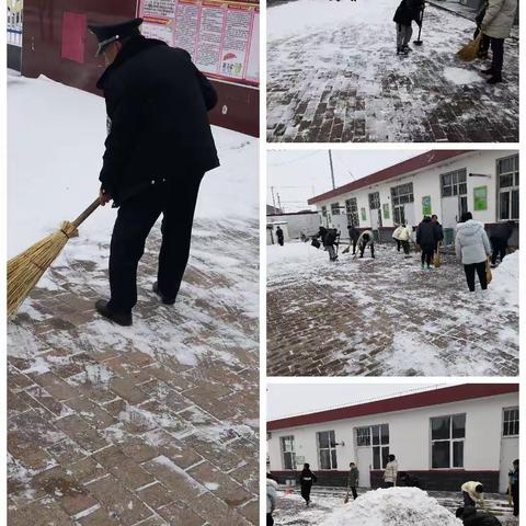 【“相约冬奥—扛红旗、当先锋】”风雪吹响集结号· 众人扫雪在进行”宣化区江家屯乡闫家堡小学党支部组织扫雪活动