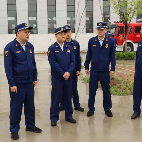 鄠邑大队主官深入沣京路消防救援站检查指导工作