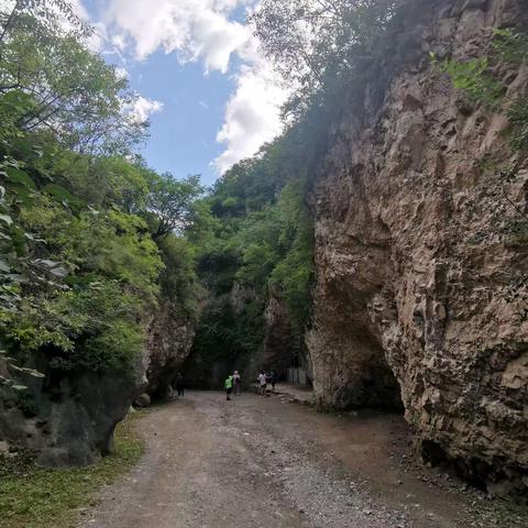 京西民裕村一爨底下村