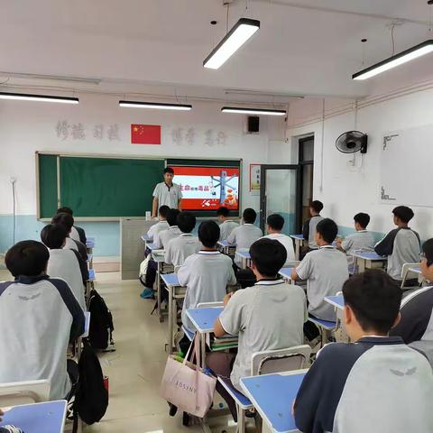 “珍爱生命，拒绝毒品”——22智能楼宇班