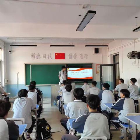 “传端午文化，承爱国精神”——22智能楼宇班