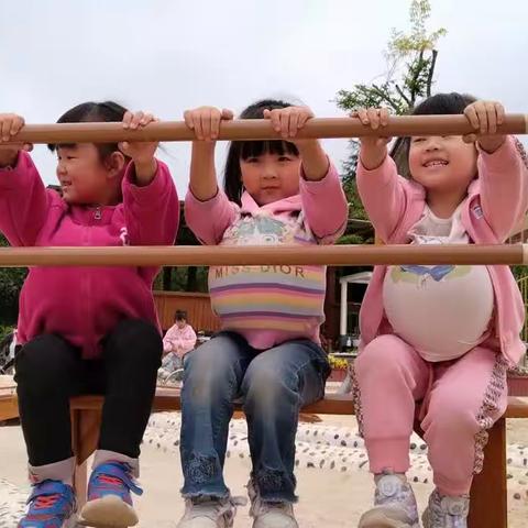 “最美五月花，感恩母亲节”六街中心幼儿中三班——母亲节